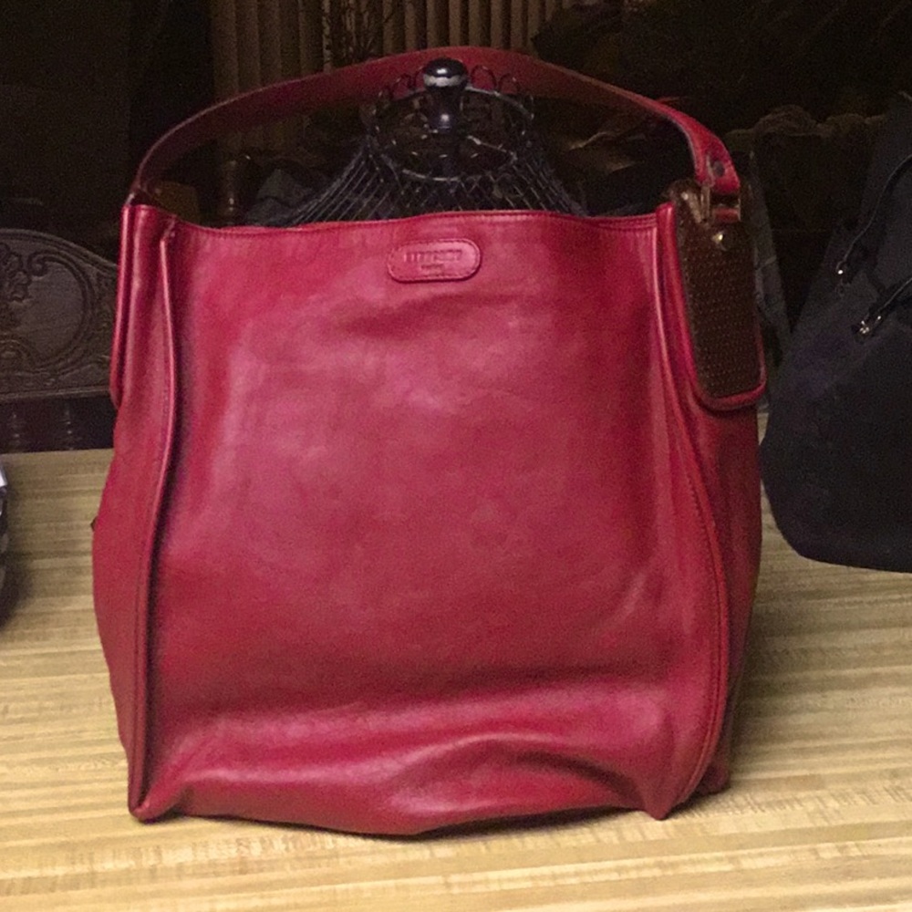 Bercamy Viagem Hobo Bag
